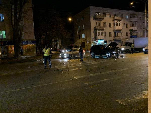 Глава Ставрополья на служебном внедорожнике попал в ДТП